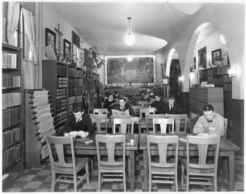 Alumni Hall library